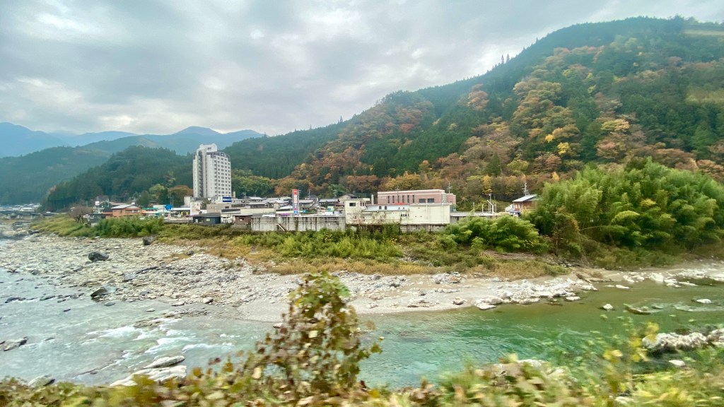 Scenic Train Journey to Takayama: Exploring Gifu’s&nbsp;Beauty