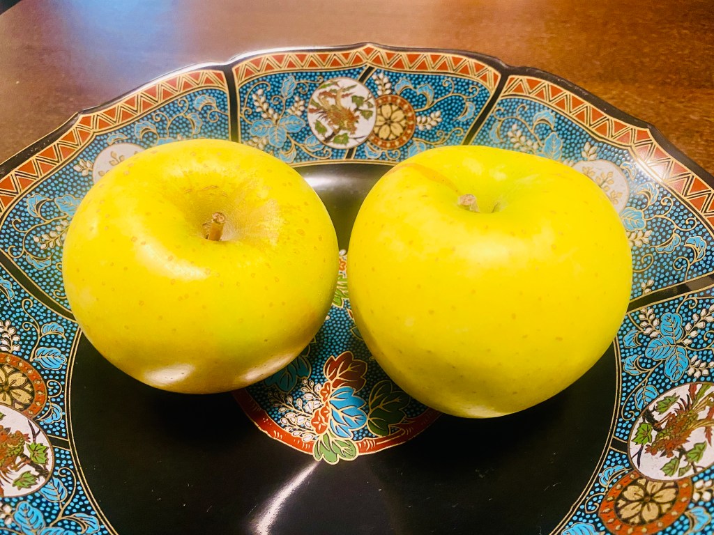 The Apple, the Dollar, and the&nbsp;Idea